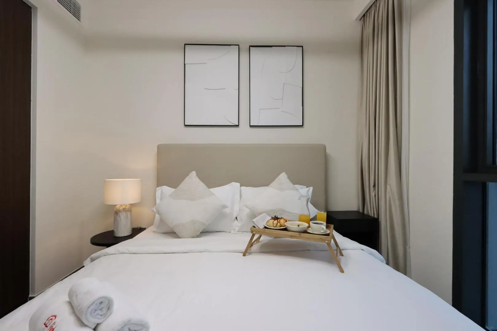 Livbnb- Embrace Serenity In 2B,Dubai Creek Harbour Apartment Dubai