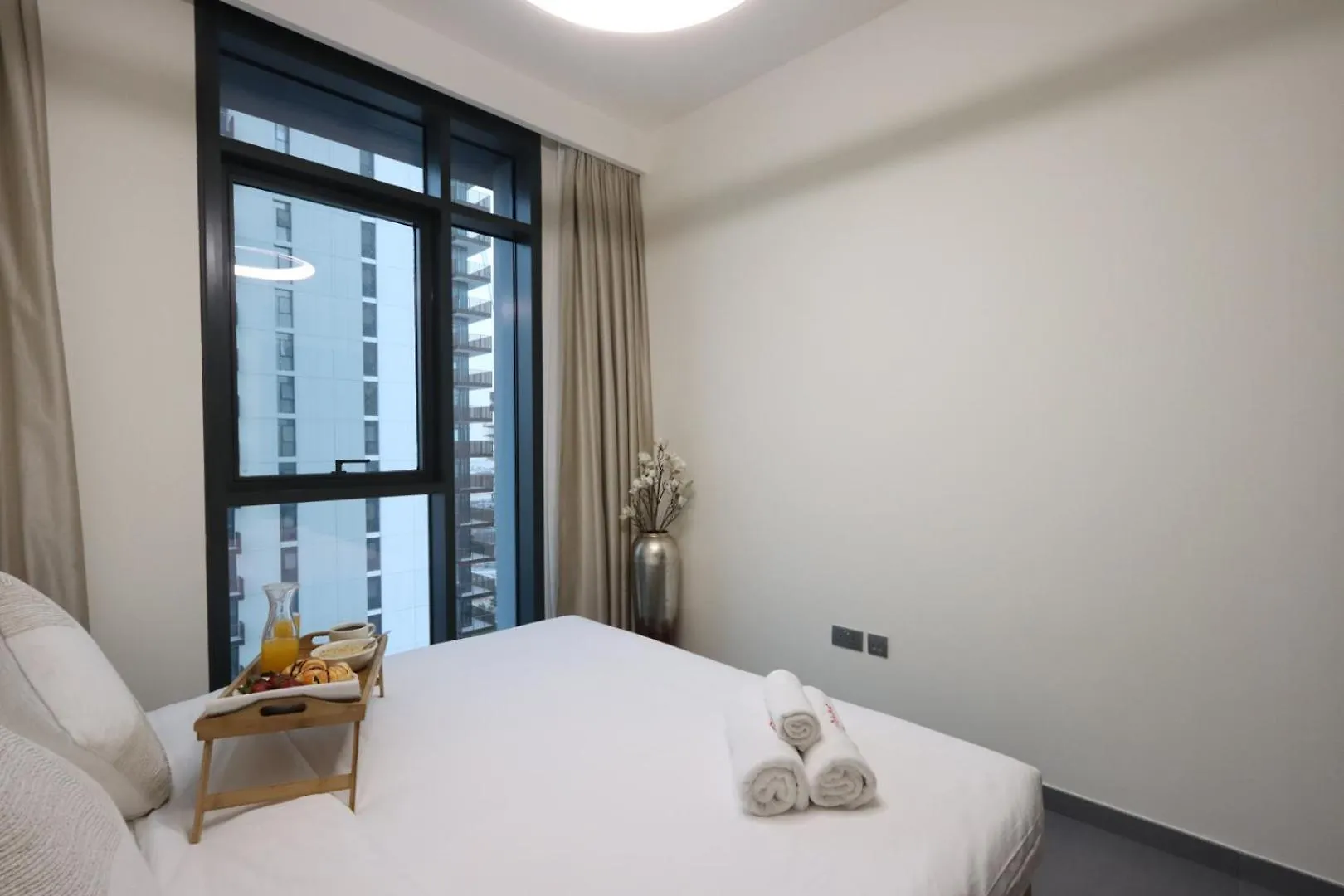 Livbnb- Embrace Serenity In 2B,Dubai Creek Harbour 0*, Dubai