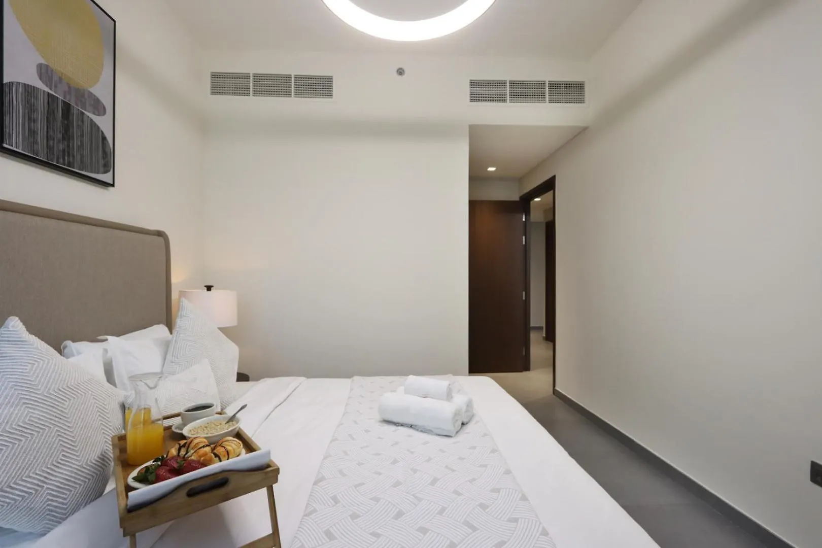 Apartment Livbnb- Embrace Serenity In 2B,Dubai Creek Harbour