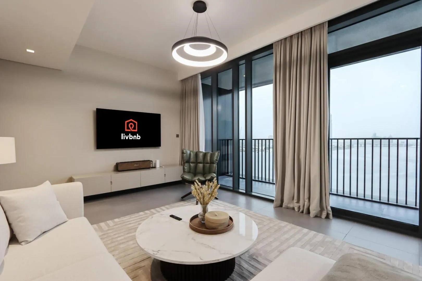 Livbnb- Embrace Serenity In 2B,Dubai Creek Harbour Apartment