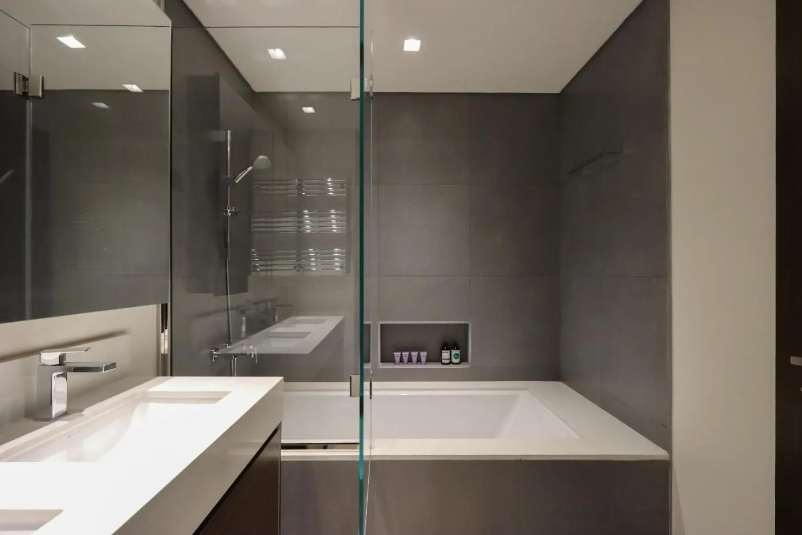 Livbnb- Embrace Serenity In 2B,Dubai Creek Harbour 0*, Dubai United Arab Emirates