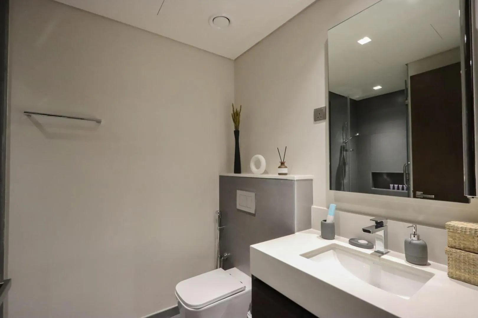 Livbnb- Embrace Serenity In 2B,Dubai Creek Harbour דירה דובאי